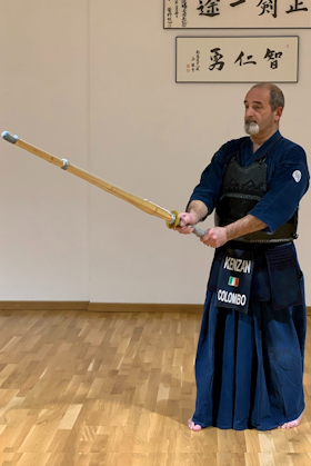 <h3><em>Istruttore Kendo</em></h3>

<h3>6° Dan Kendo, 3° Dan Jodo</h3>
