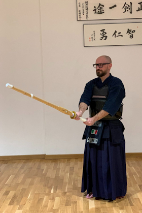 <h3><em>Istruttore Kendo</em></h3>

<h3>4° Dan Kendo</h3>
